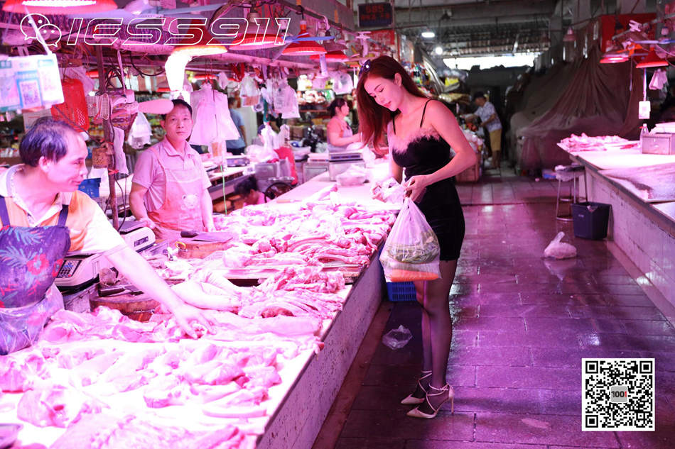 [IESS一千零一夜]  模特Lucy 买菜2