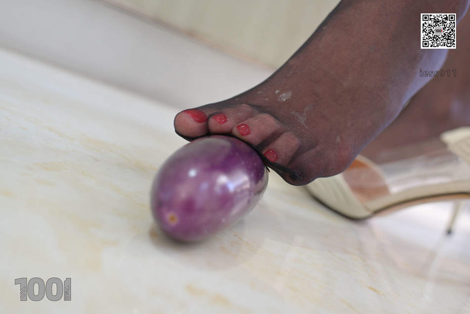 [IESS一千零一夜]  Lucy 厨房里的妻子2