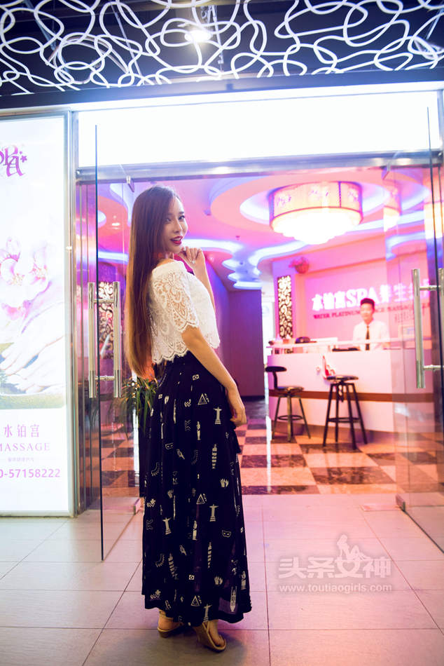 [头条女神] 艾小青